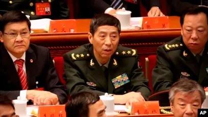 好尴尬的制裁，美国要傻眼了！日前，首位被美国制裁的解放军上将李尚福升任我国的国防