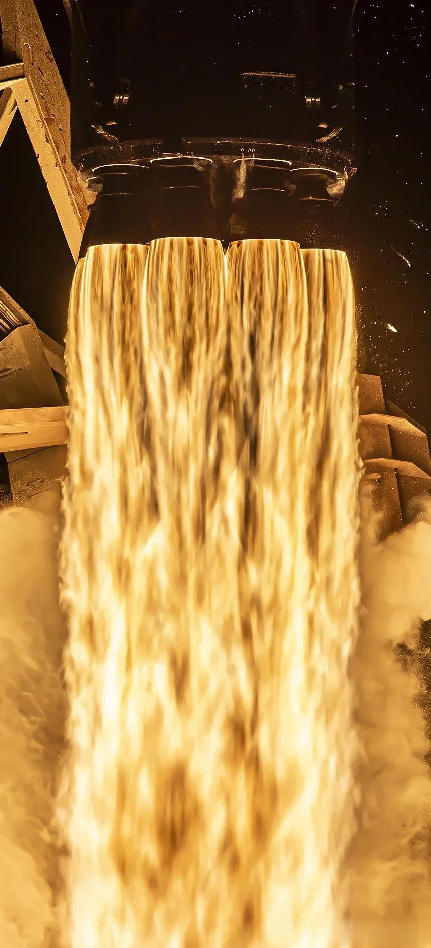 这🔥拉面来自梅林1D发动机，鲜亮火焰用的燃料是液氧煤油。