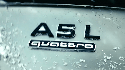 想在雪地里猛踩油门撒欢，没点真本事可不行！入冬的鄂温克，路面铺满冰雪，引擎轰鸣划