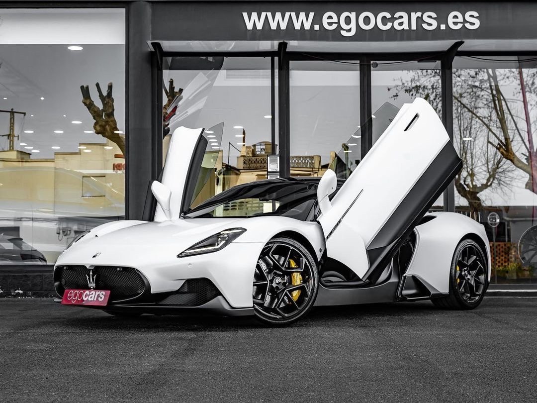 玛莎拉蒂 MC20 ​​​