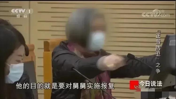 76岁老人房子被征用，拆除2000万元，全部给了他的儿子，但被他的女儿拒绝了。由