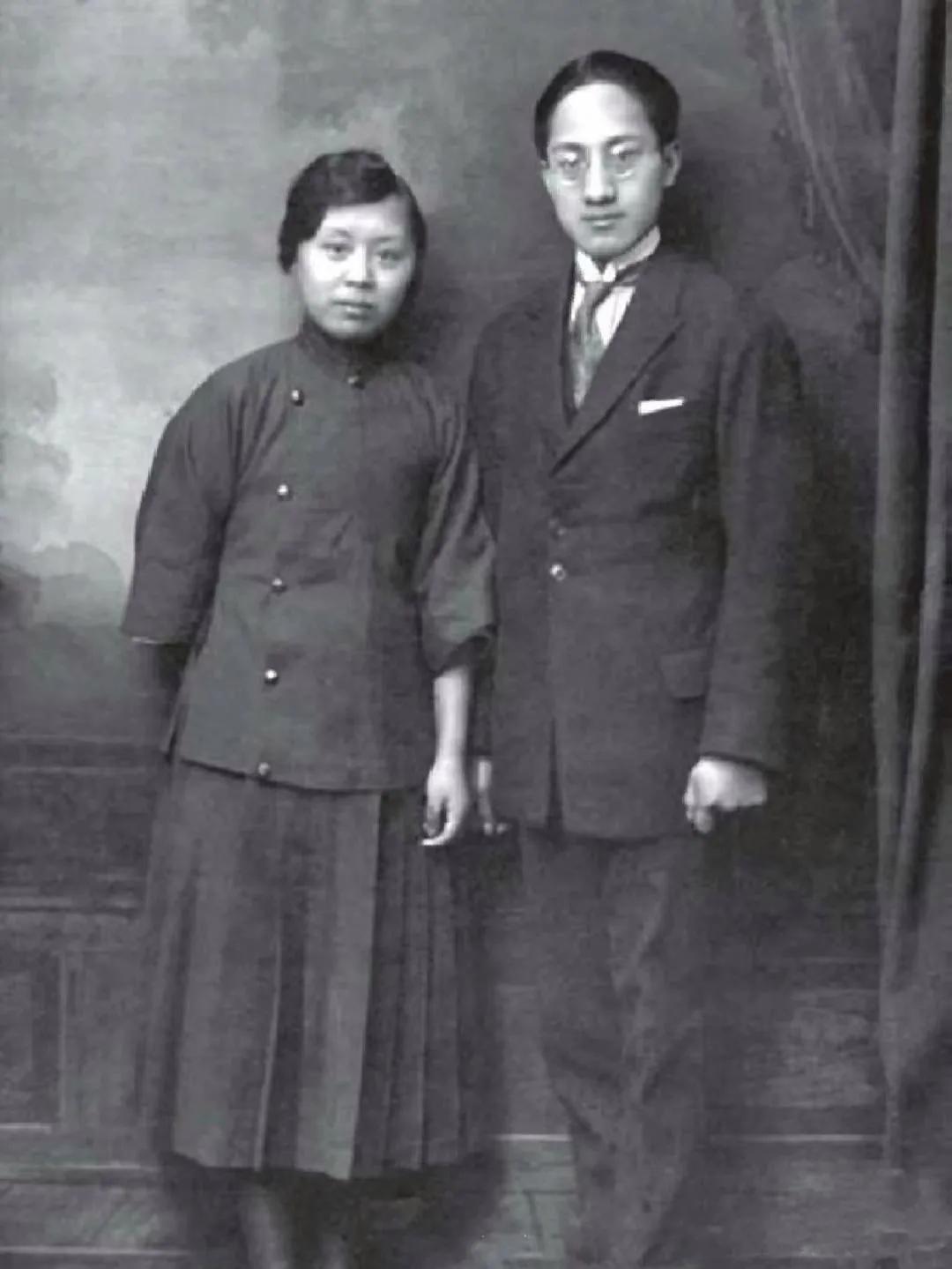 徐志摩生命中的三个女人，个个都是民国时期才女佳人。
第一个是父母包办婚姻的原配夫