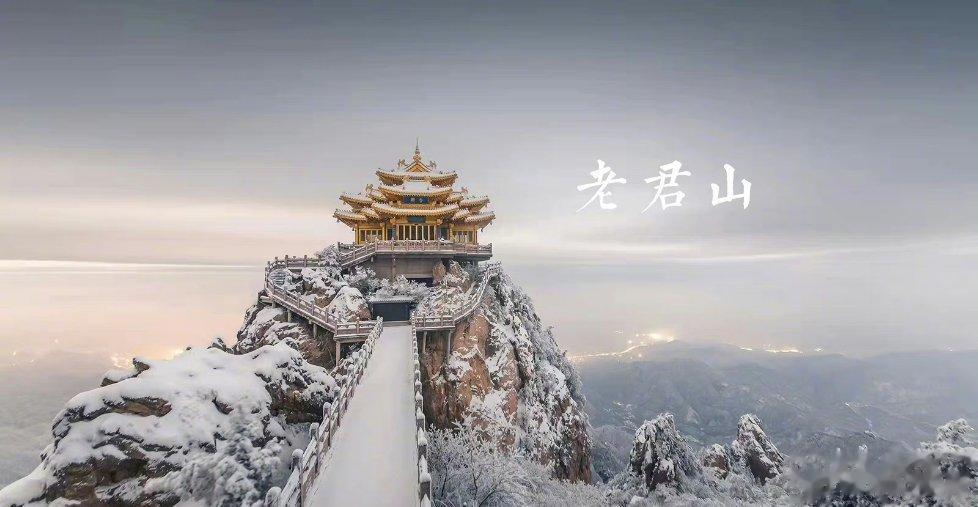 【 】花开洛阳，青春登场。把春天一分为二，一半打卡古今辉映的洛阳，一半感受青春放
