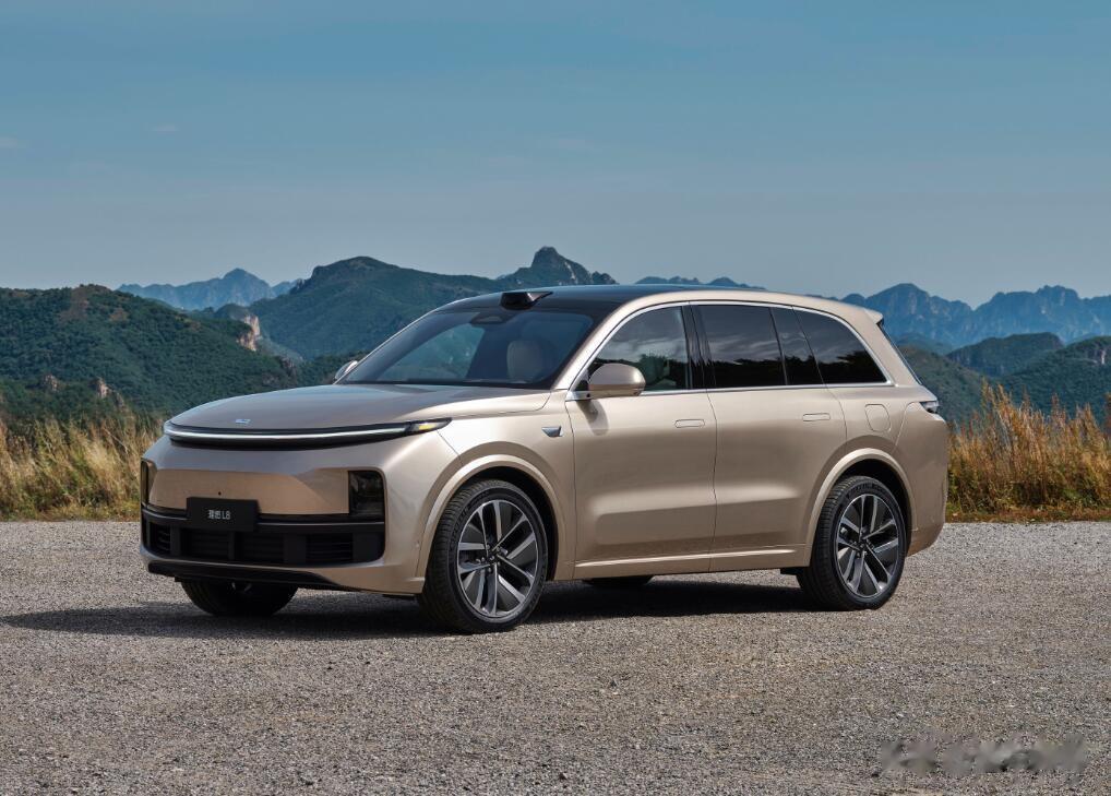 8192辆！理想L8实在是太强了！在2月中大型SUV销量排行榜当中，共有40款车