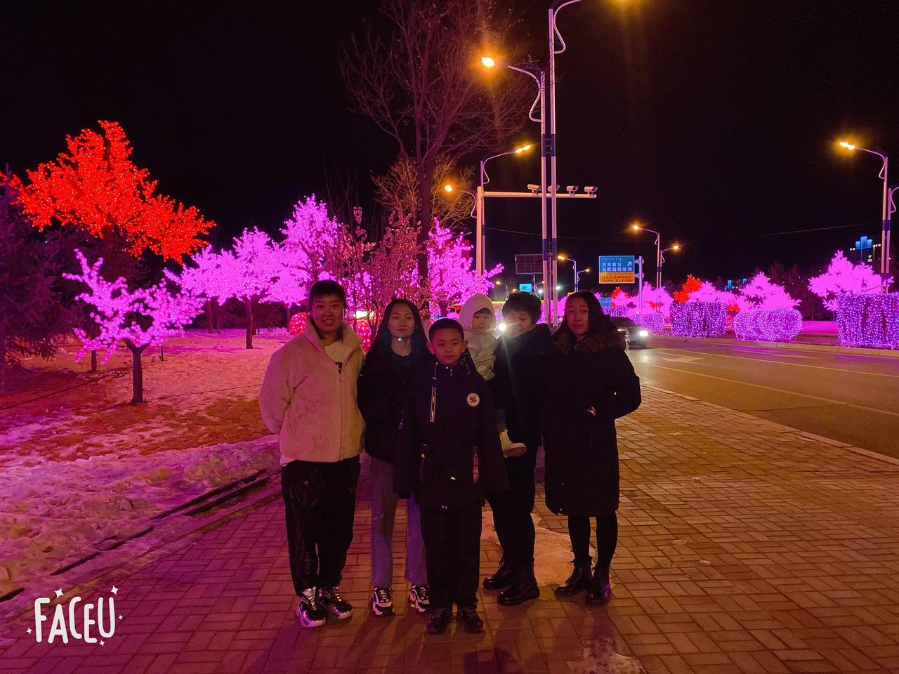  
是人的私欲和贪婪，是社会发展中阶层利益割裂，传统文化和美德的丟失的变故吧。
