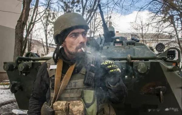 巴赫穆特被打回“石器时代”？前线乌军：4天一炮未发拿什么反攻

来源:铁血观世界