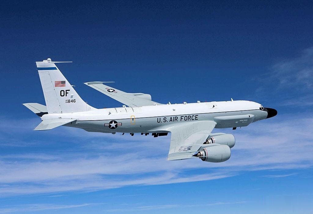 今天上午，美国空军1架编号为64-14846的RC-135V侦察机从冲绳岛嘉手纳