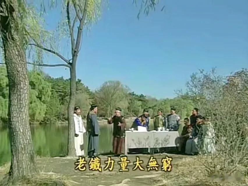 这种打油诗会，乾隆帝最喜欢了。
还珠格格里乾隆帝微服私访，遇到一群人作诗赠别，马