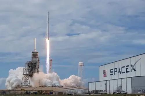 用都用了，现在才开始阻止？据美国有线电视新闻网报道，SpaceX公司总裁格温·肖