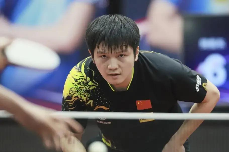 刘恒别把东哥“毁”了

果阿明星挑战赛，樊振东首轮大比分2:0领先，被韩国新秀王