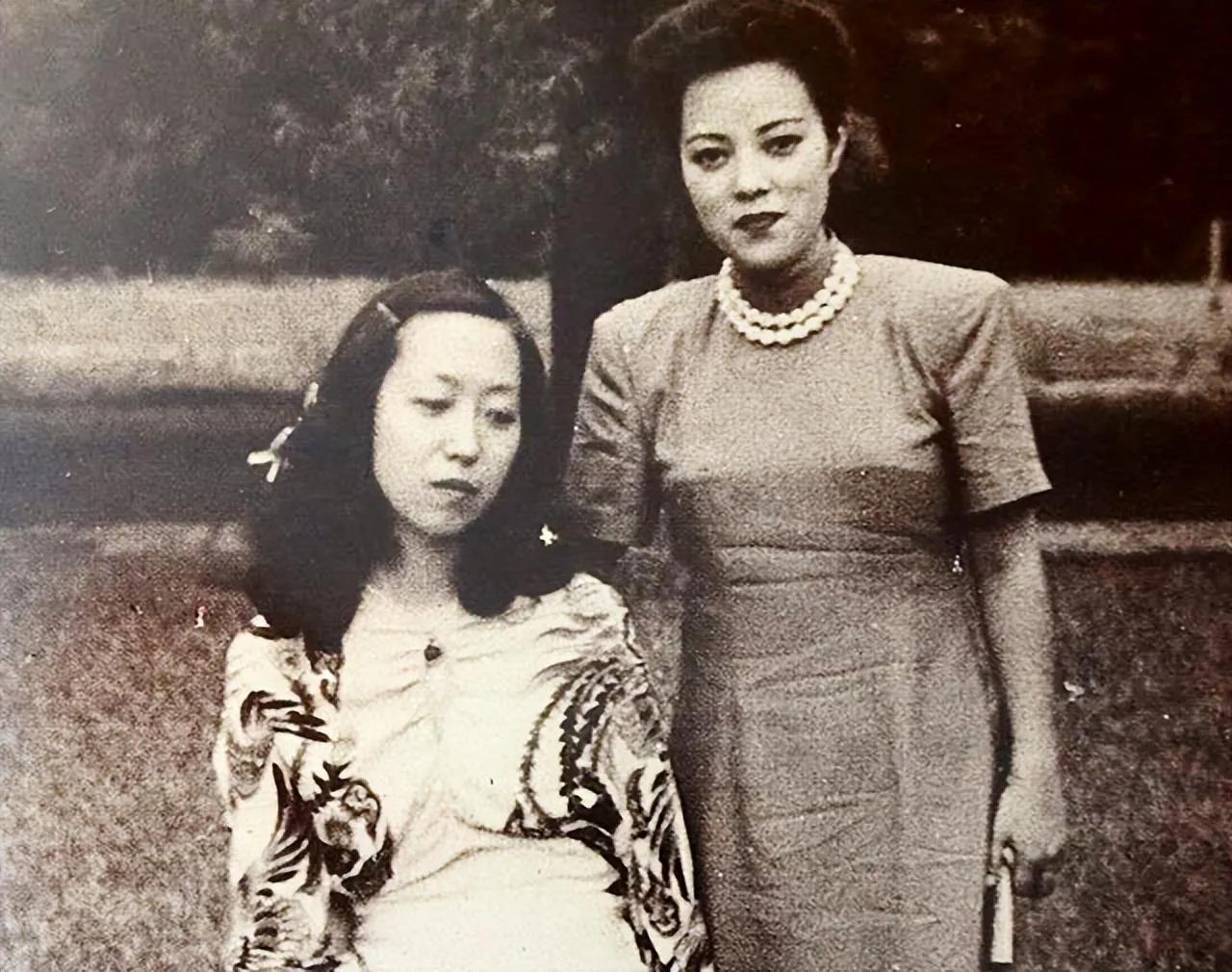 1950年，张爱玲两个月没来“月事”，她对男友说：“有可能是怀孕了。”男友皱了皱