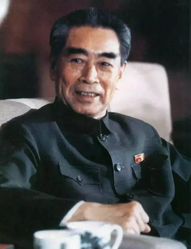 
今天是周总理诞辰124周年纪念日，让我们一起缅怀伟大的周恩来总理！
年少时，总