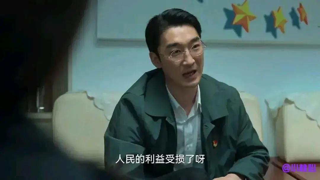 王秘书简直天生为混迹官场而生。

据说，体制内考验的就是这个素质。

网友说家里