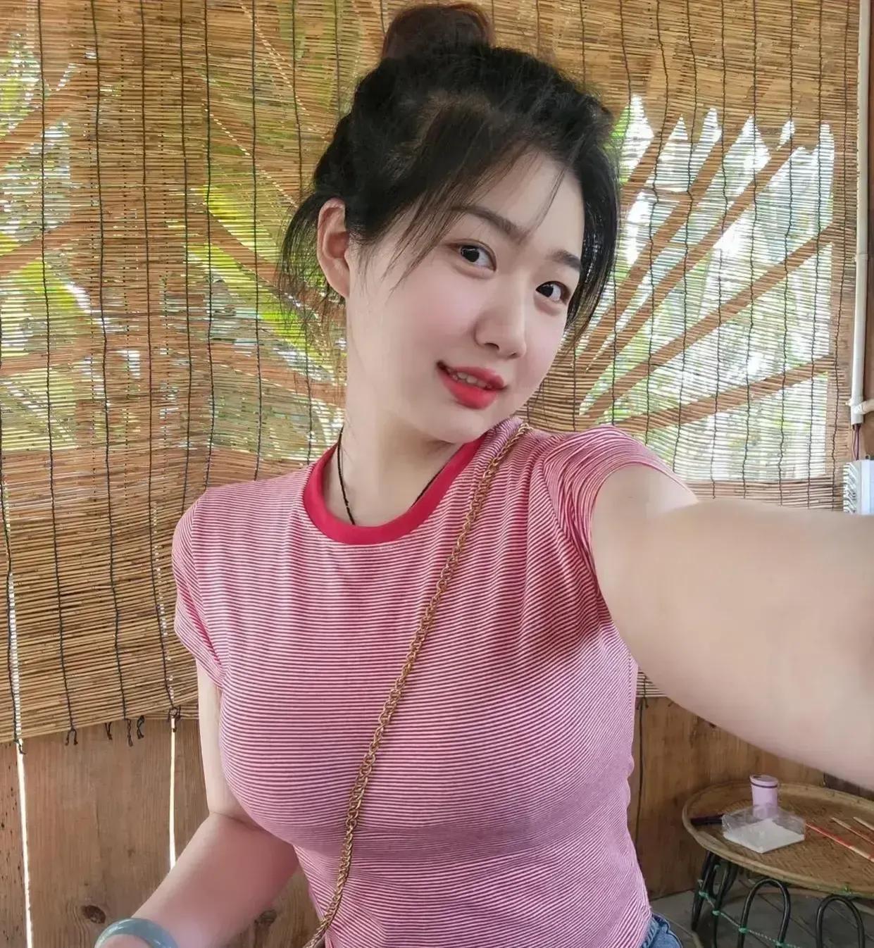发现了么，
除了生理欲望，
男人对女人还有以下几个欲望，
​第一，认可欲，
男人