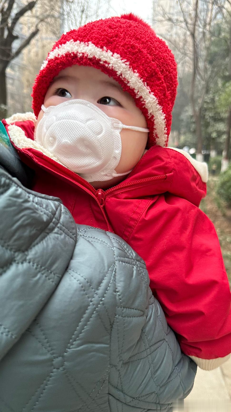  今天是乖乖打疫苗的小宝贝 ​​​