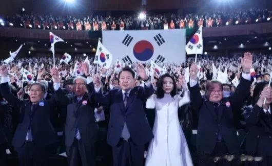 韩国总统尹锡悦: 

今天，韩国总统尹锡悦上任后首次纪念三一运动并发表讲话，宣布
