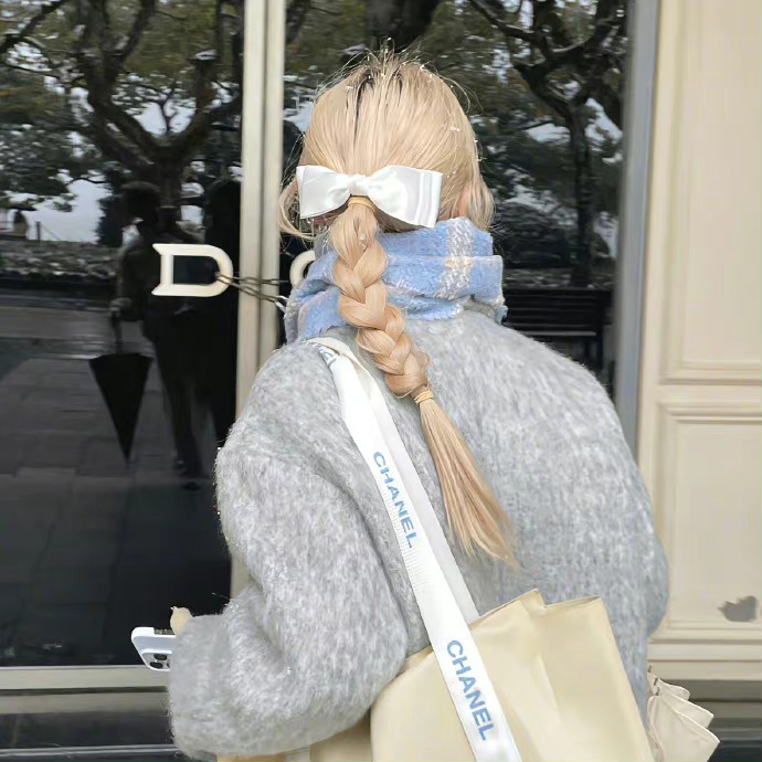  他们爱月亮的时候，是不会看见日落的。 ​​​