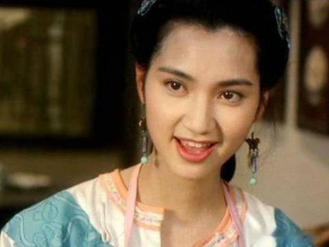 洪欣：我年轻时很靓，李湘：我也是，向太：姐妹们，都让让！
哈喽大家好，你们可爱的