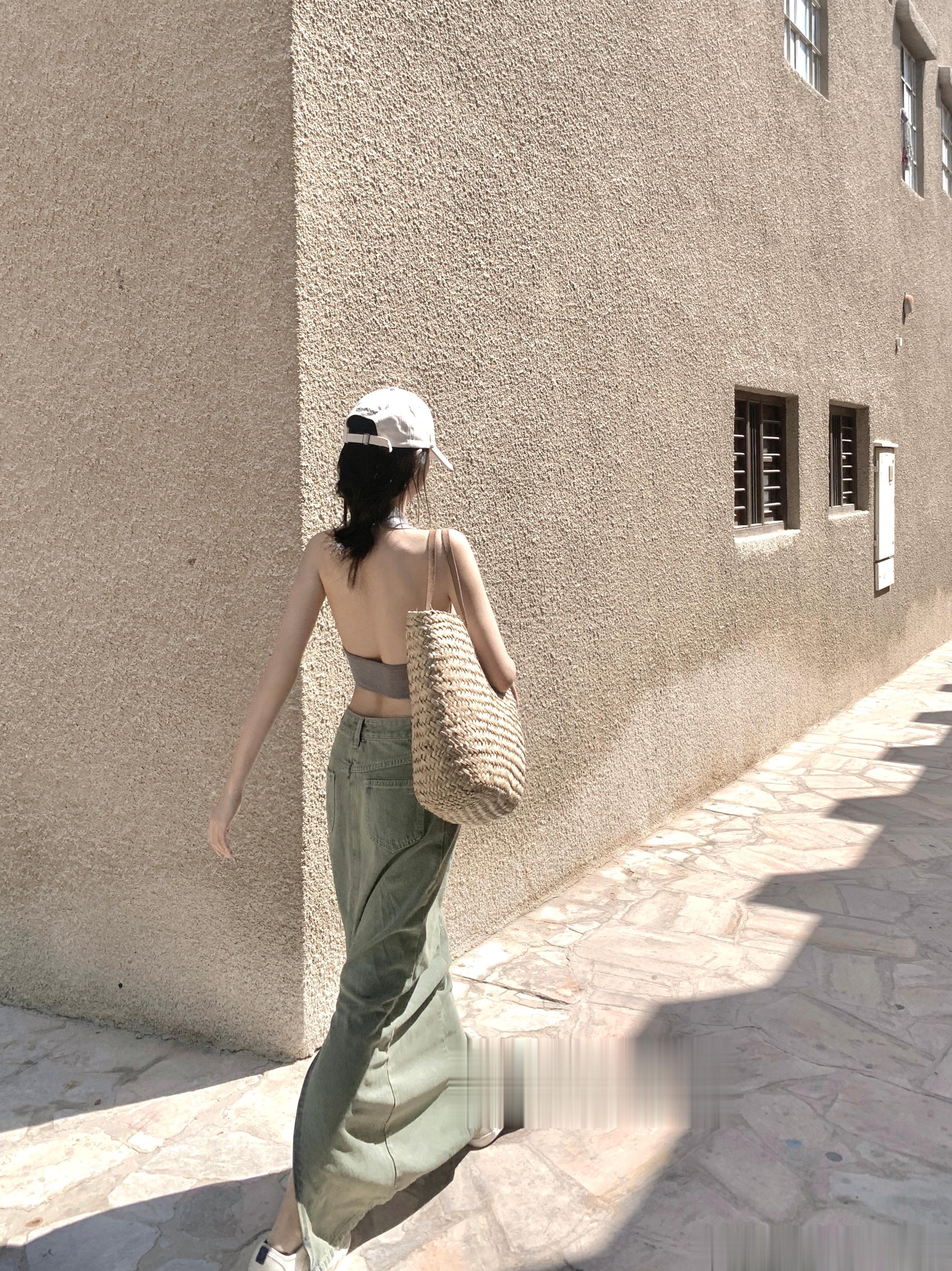 4.15 晚20:00 老规矩评论喜欢图几送你呀～ ​​​