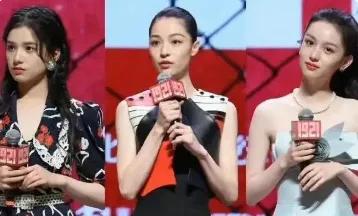 这三个人不放一起都以为是同一个人[捂脸][捂脸][捂脸]放一起也是同一个样[捂脸