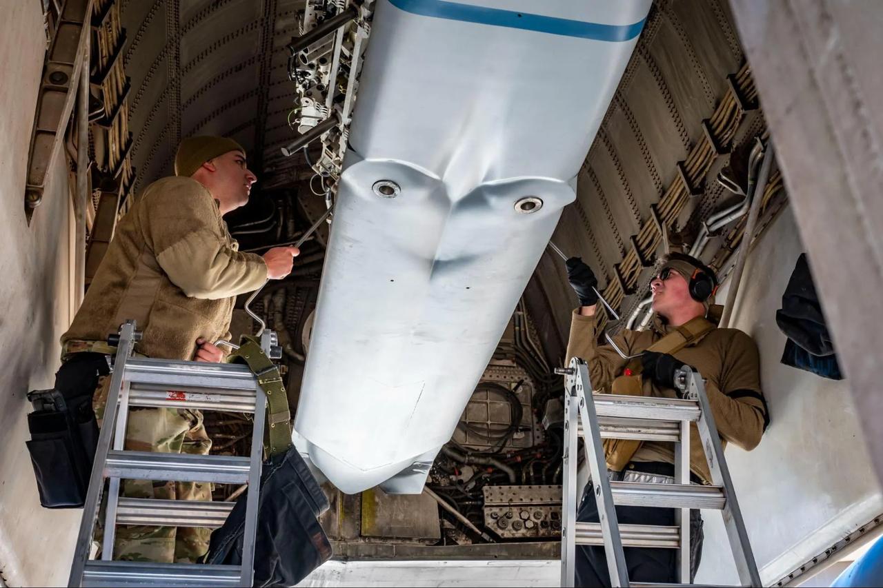美军的AGM-158空射型巡航