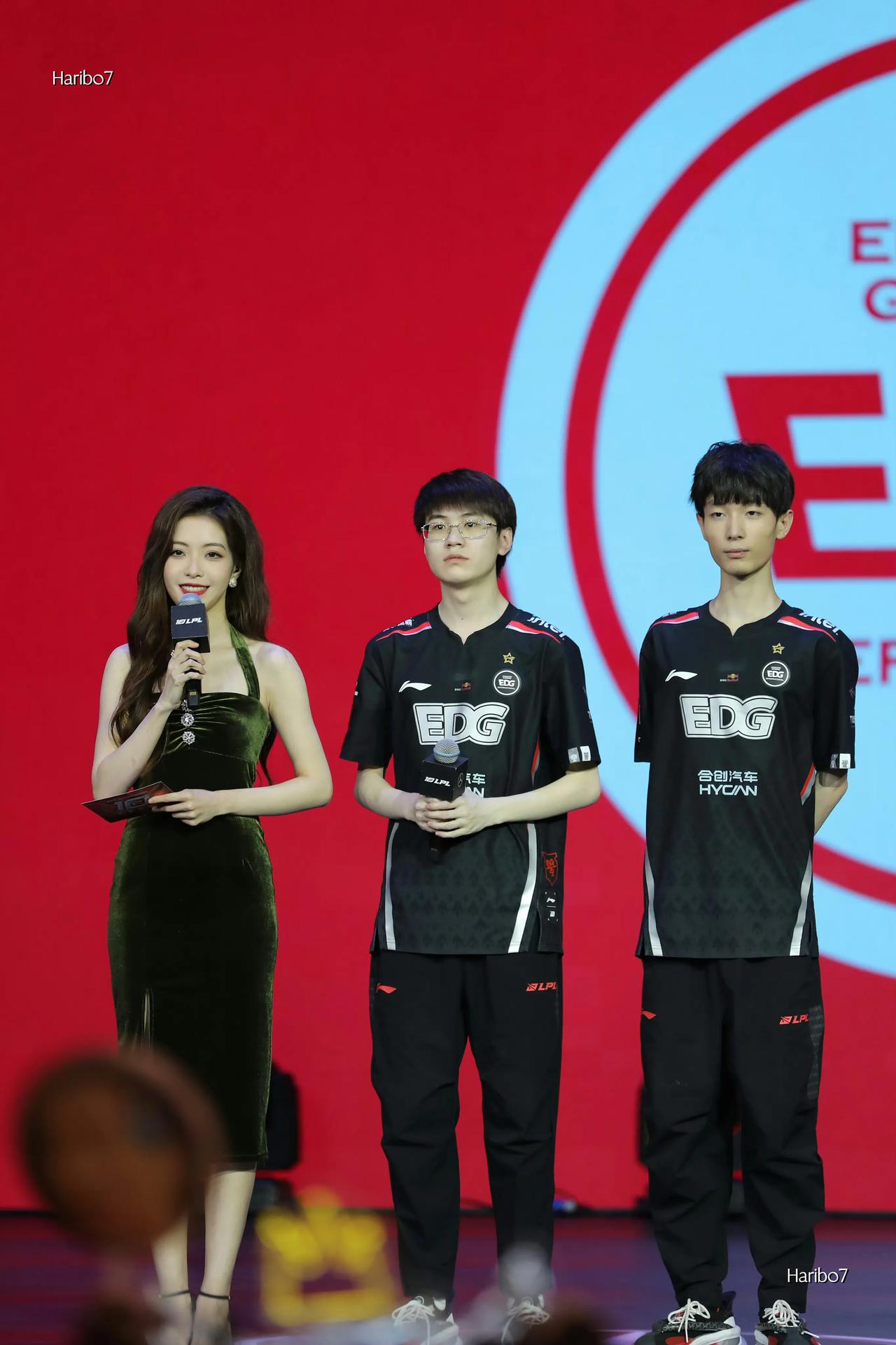 EDG有新人冠军羁绊
Meiko2015年春季赛加入EDG，拿了个春季赛冠军，同