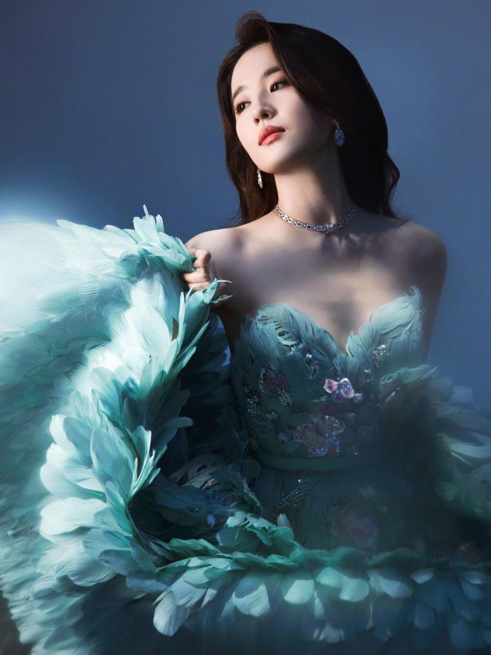 从小看到大，神仙姐姐一如既往的美，关键人家美的还有内涵！#刘亦菲孔雀公主# ​​