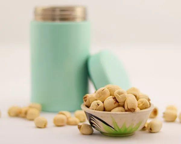 煮粥、炖汤时一定要放把它，预防痴呆还能助睡眠！[good]每个人都怕老了会得痴呆