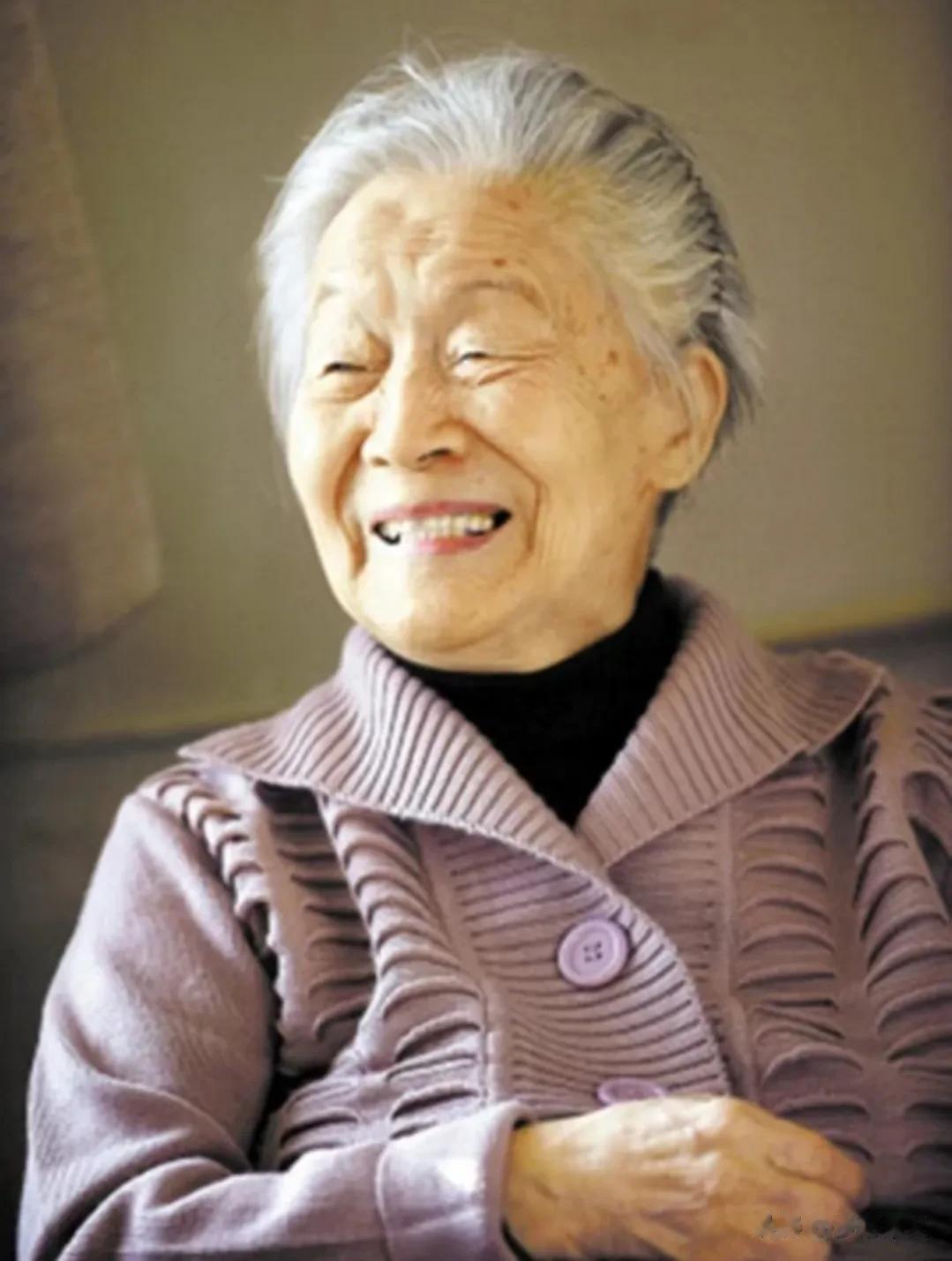 杨绛：给男人的忠告
      作为一个女性，与你们共度的时光中，我意识到你们可