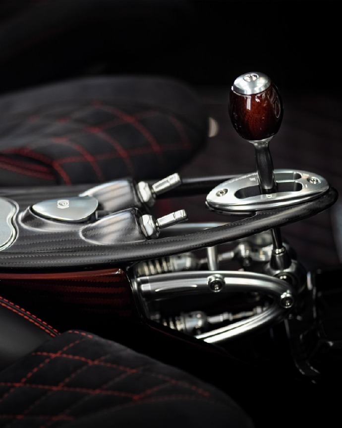 Pagani Huayra DinamicaEvo 这是一台配置非常低的车…… 