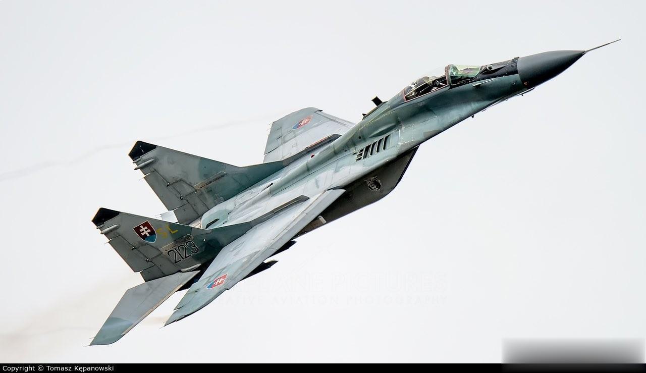 斯洛伐克再次考虑向乌克兰派遣 10 架 MiG-29AS 战斗机； 斯洛伐克政府