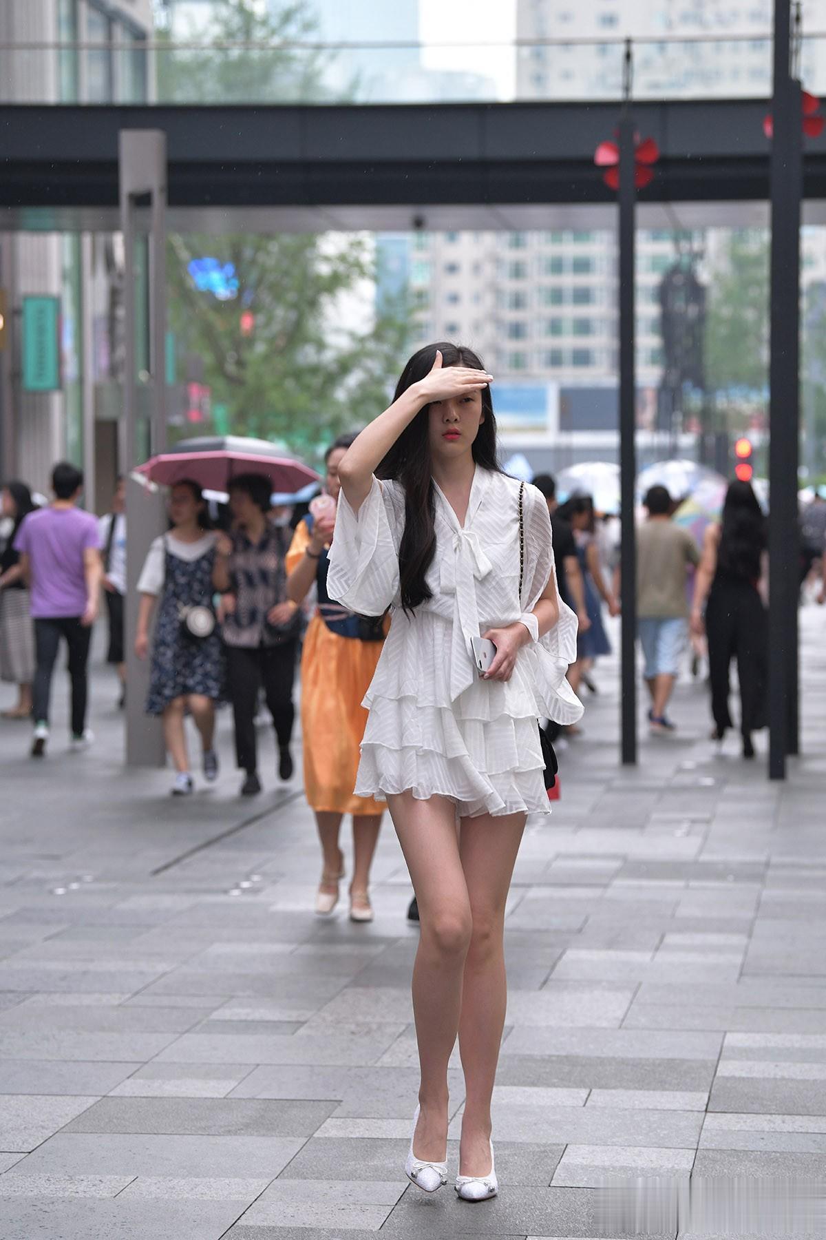 你的眼睛像天上的星星，以至于我