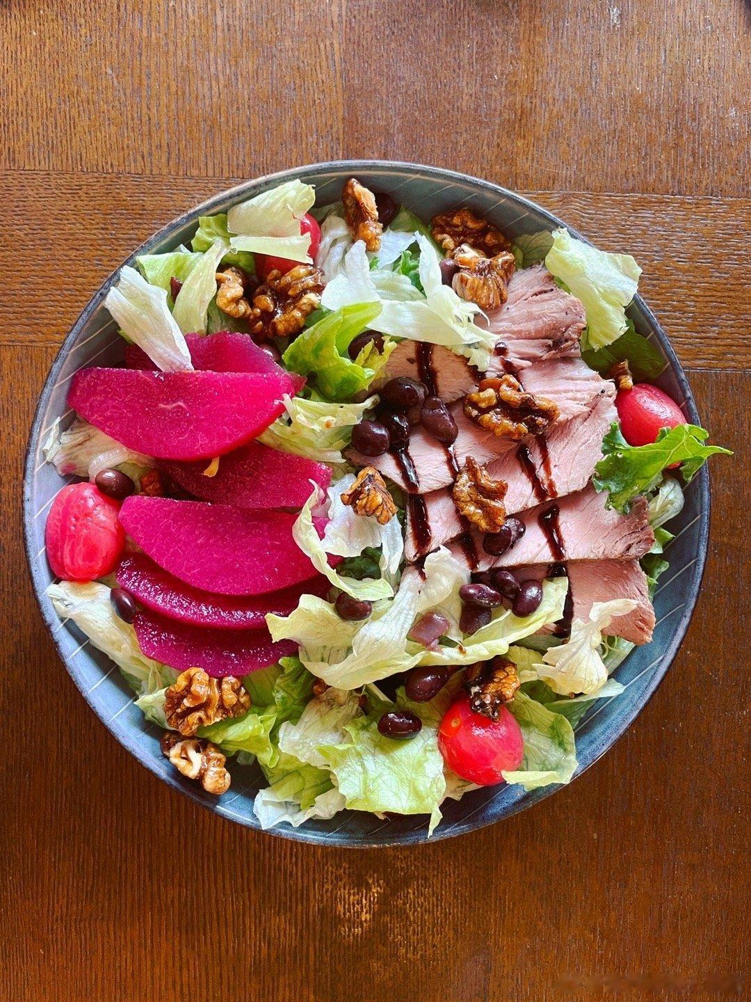 #凉拌菜是减脂餐的天花板吧# 凉拌菜精髓在于酱汁，推荐一个可以拌一切的酱汁：陈醋