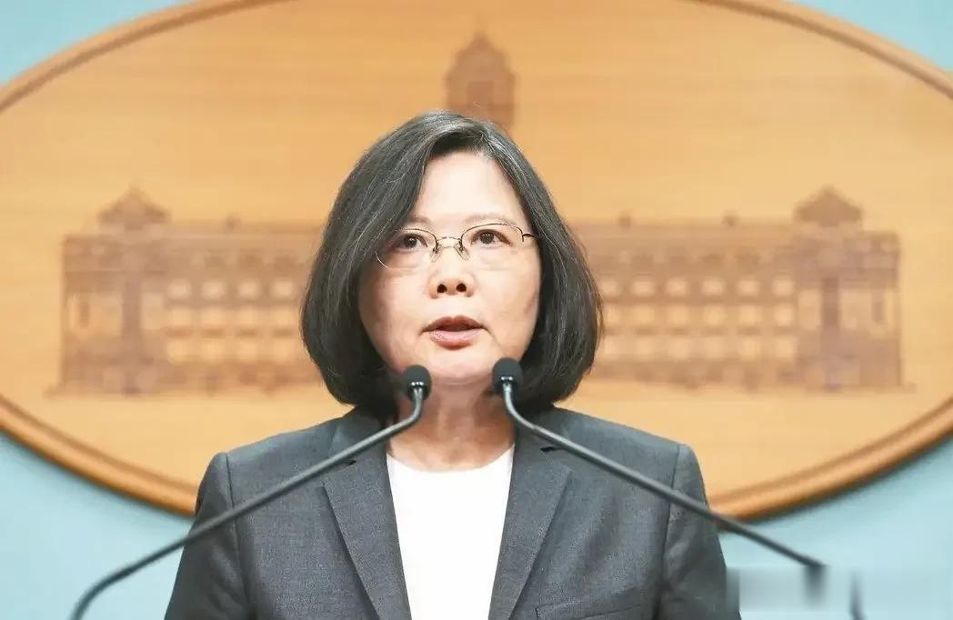 【英媒报道，蔡英文将在本月窜访美国，并将在纽约发表演讲，美台勾结已猖狂至极】

