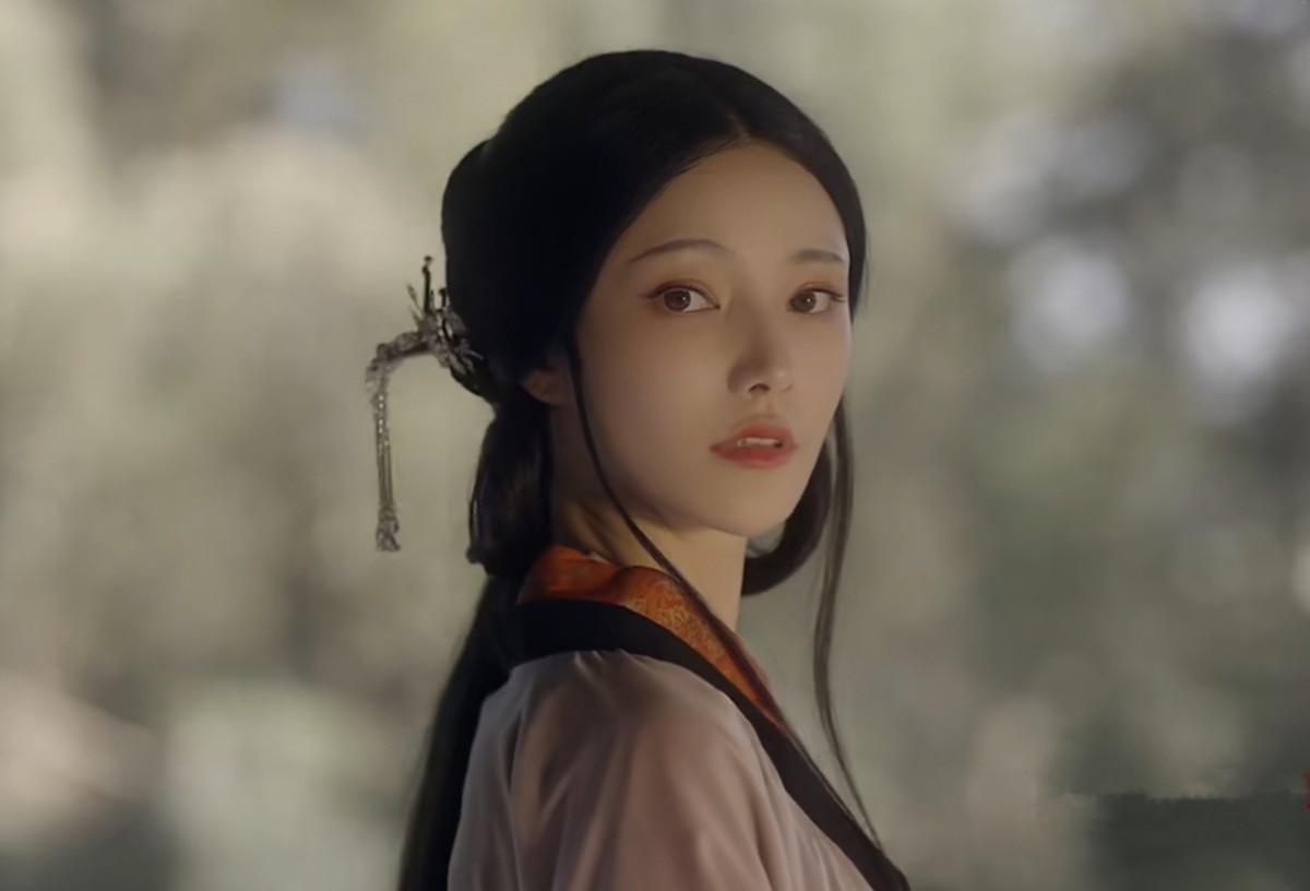 慕容婉音改嫁后、在平静中自尽。