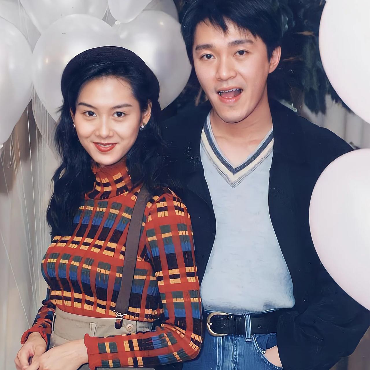 将 往 事 留 在 风 中。
这么多对中就成了一对。