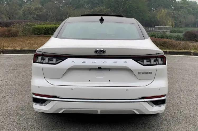 今天要说的就是1.5T的全新蒙迪欧！2.0T的车型，15.98-21.88万元的