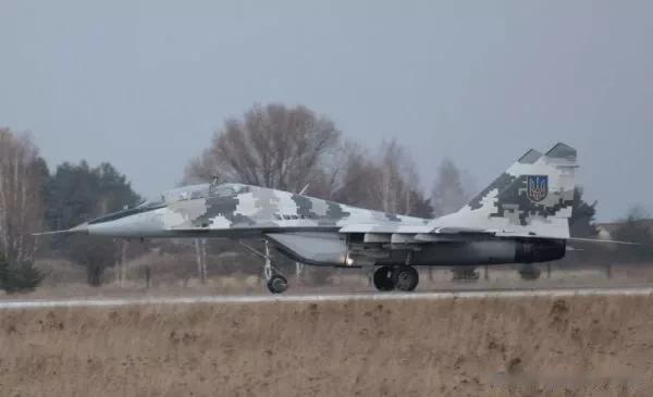 乌军大反攻拉开帷幕，美制导弹砸向俄军阵地，所有媒体保持静默

来源:铁血观世界
