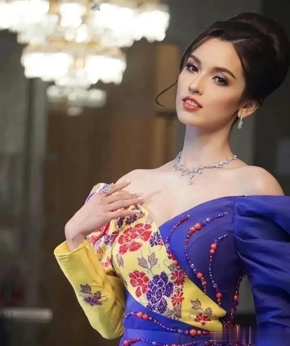 2023年泰国选美亚军，21岁的她有着1.81米高挑身材，真的好美！泰国人的审美