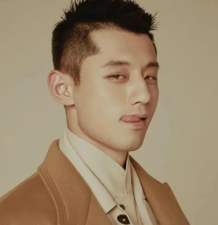 张继科要凉了！李微傲发文详细介绍前因后果，并且晒出借条，实锤了张继科欠钱的事。
