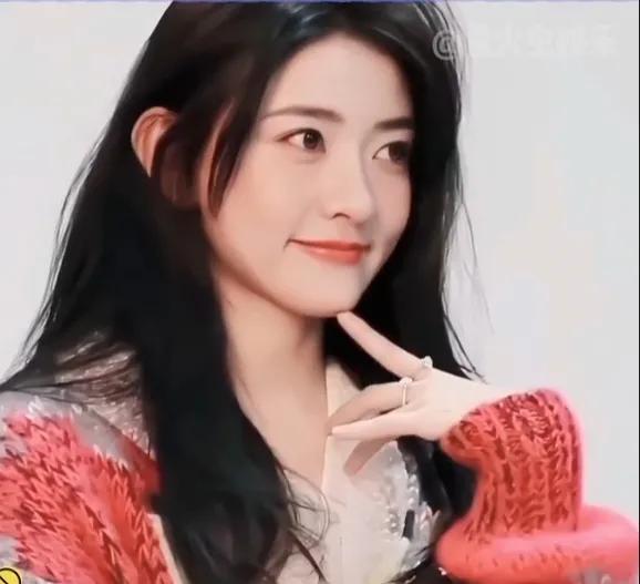 你对梁洁的美貌一无所知呢，梁洁