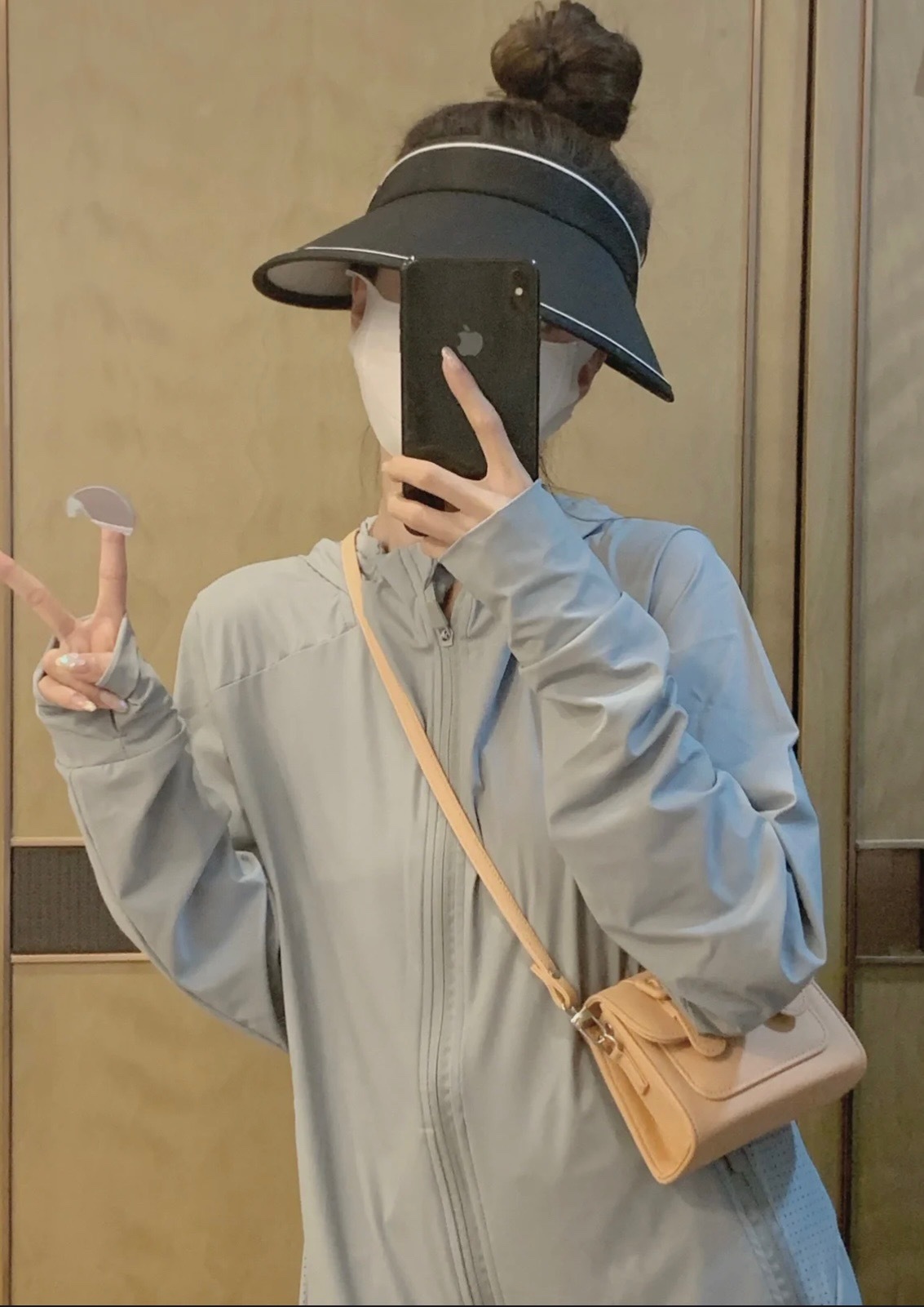 #好物分享#黑胶防晒帽 防晒面积更大更给力 徐璐推荐  防晒指数高，颜值满分，佩