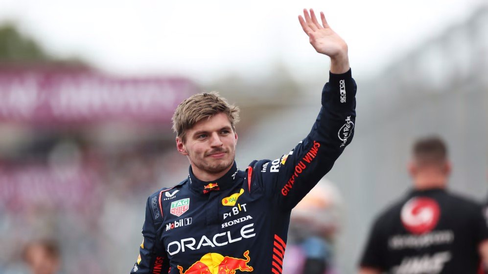 维斯塔潘在墨尔本夺得首个杆位，和梅奔拉赛尔包揽前排发车马克斯·维斯塔潘在2023