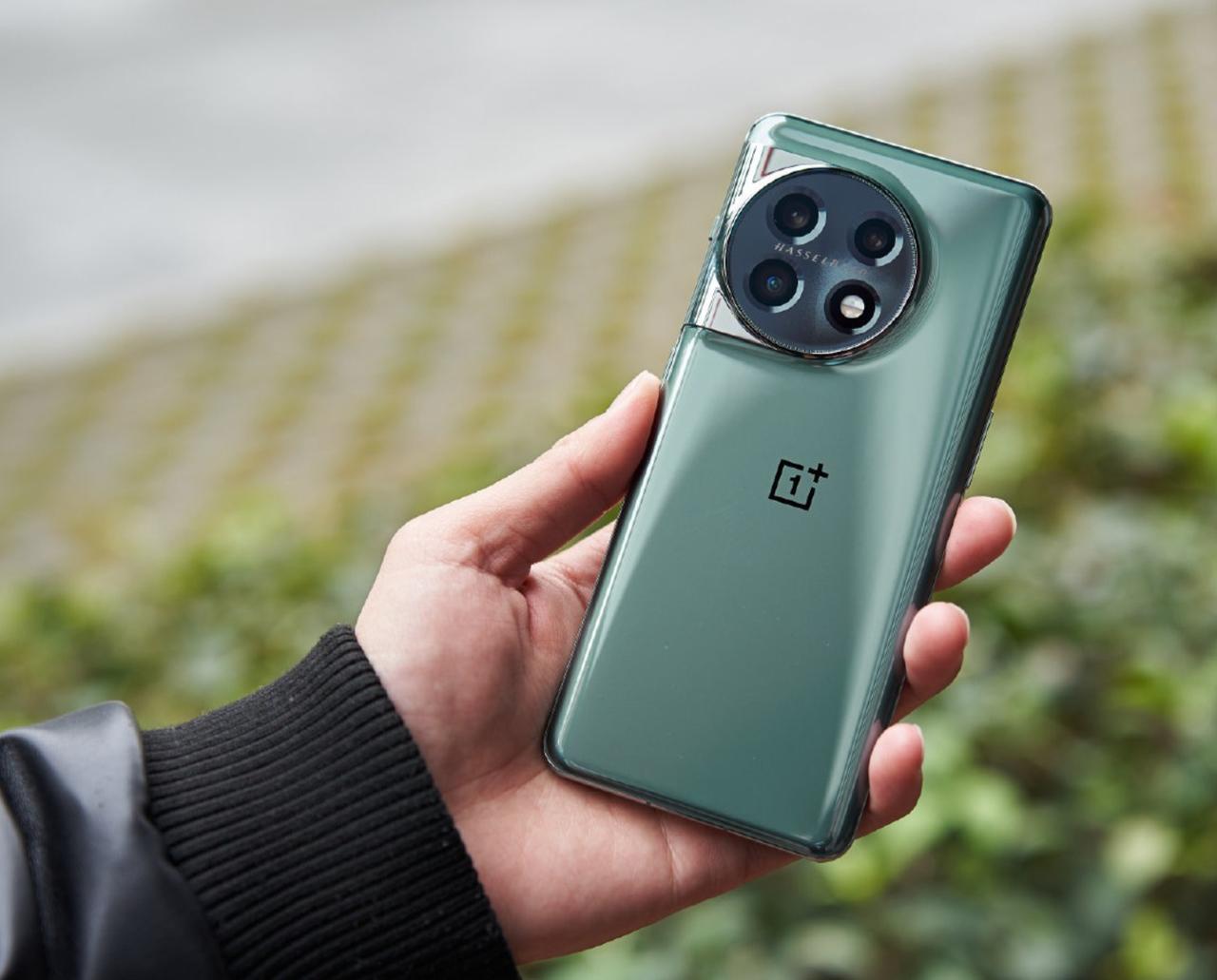 讲道理，目前小米在今年推出的新机确实不太行[吃瓜群众]主要是性价比方面，不然也不