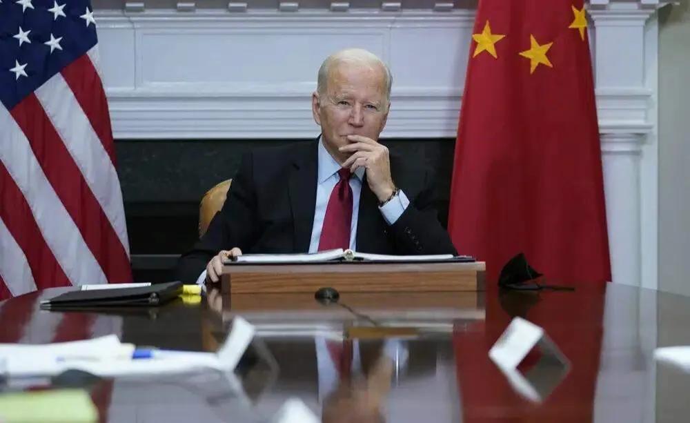 美国感到不适应了！日前，美媒报道称：“因为中国开始像俄罗斯那样具有攻击性，抨击美
