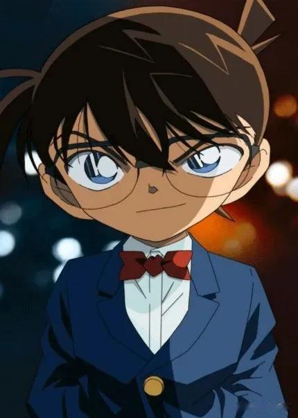  
盘点名侦探柯南的几个梗。
1.毛利小五郎的后颈扎了几千次的针，为何还不去看医