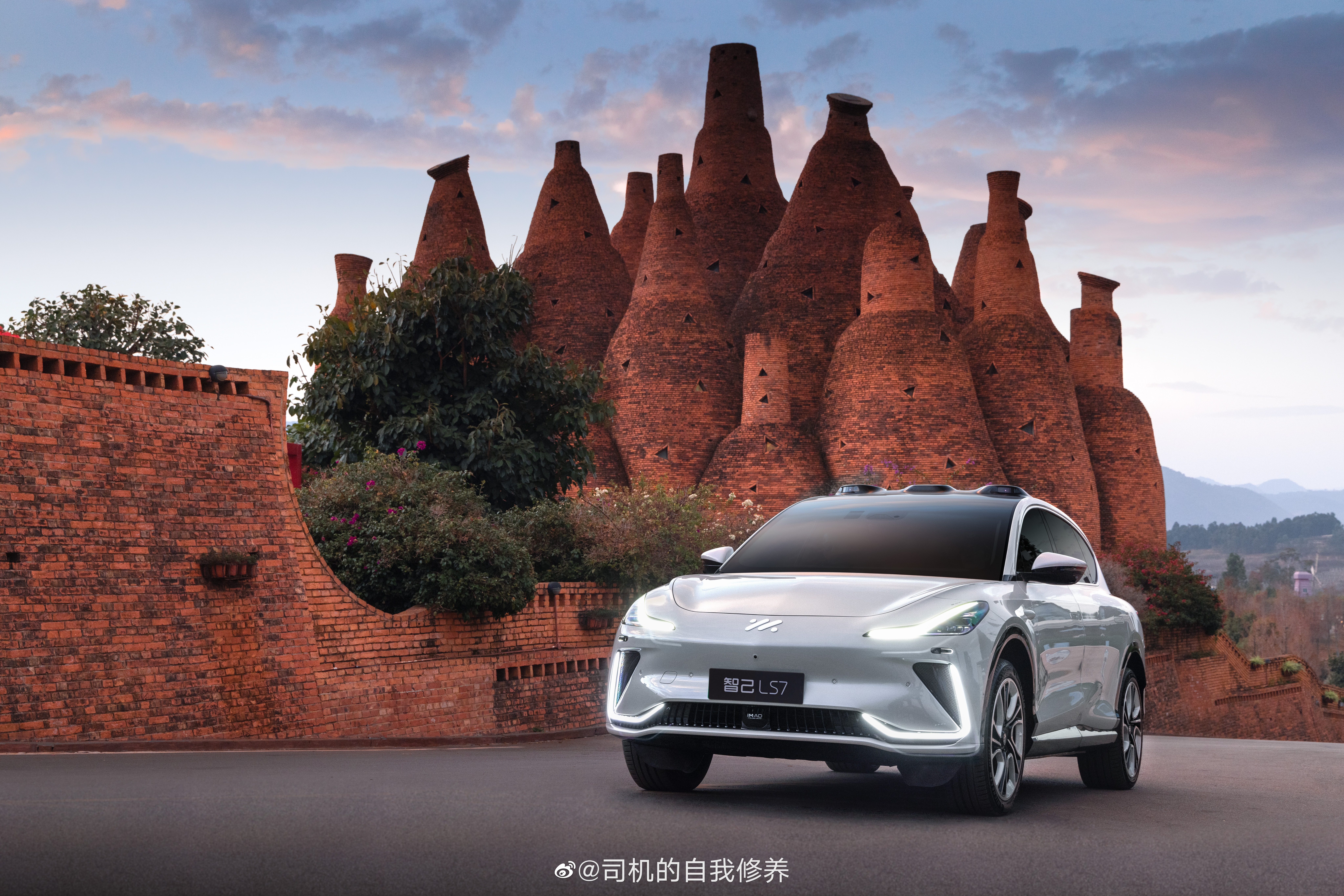 智己LS7正式上市，6个配置，30.98万元—45.98万元，大家觉得价格如何？