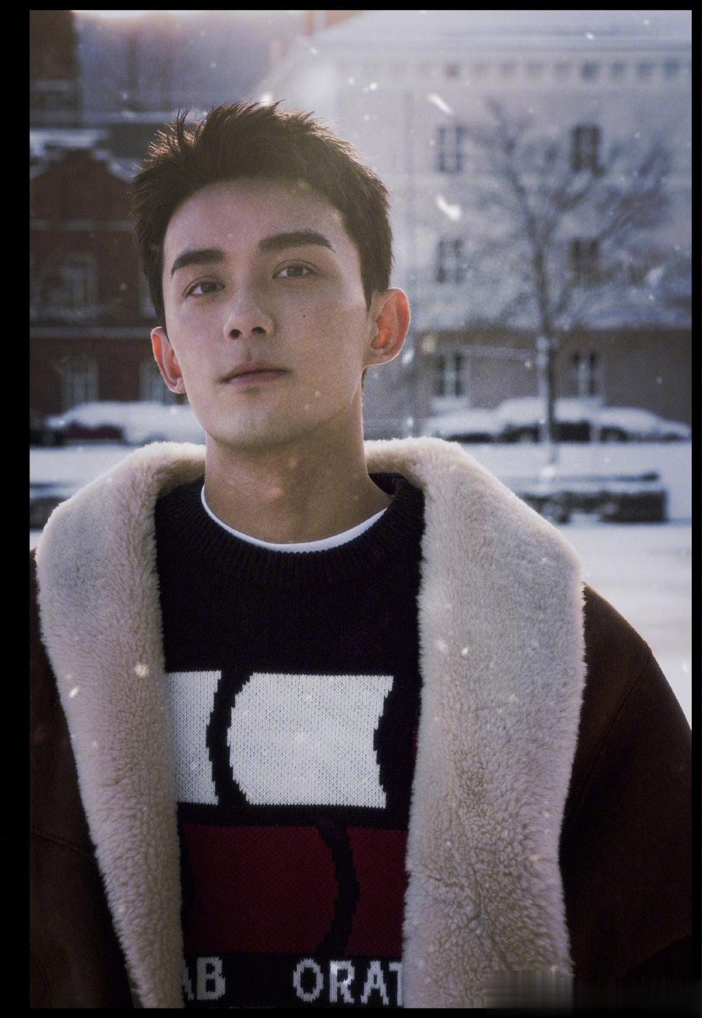 #吴磊赵今麦芬兰雪地随拍#吴磊和赵今麦发了在芬兰雪景照，雪中氛围感拉满！期待电视