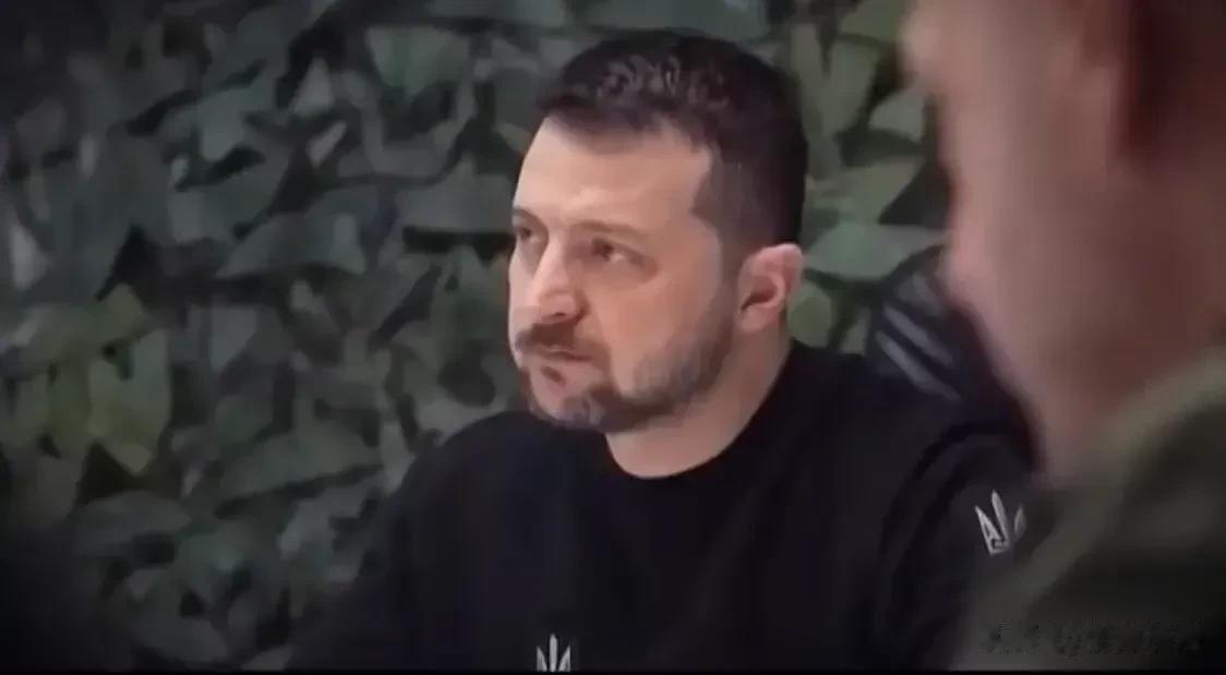 泽连斯基在火车上接受采访时说：如果美国停止援乌，俄将获胜。如果乌军不能在巴赫穆特