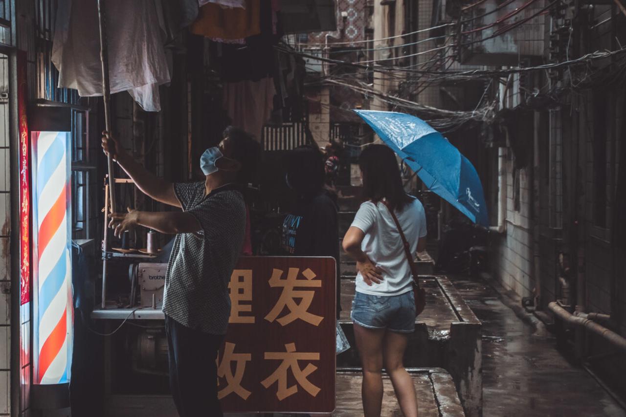 普通人想要赚钱，就不要在底层圈